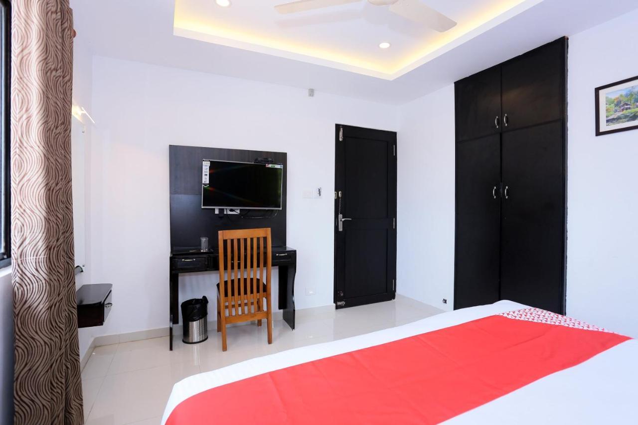 Capital O 61059 Green Life Hotell Kochi Exteriör bild