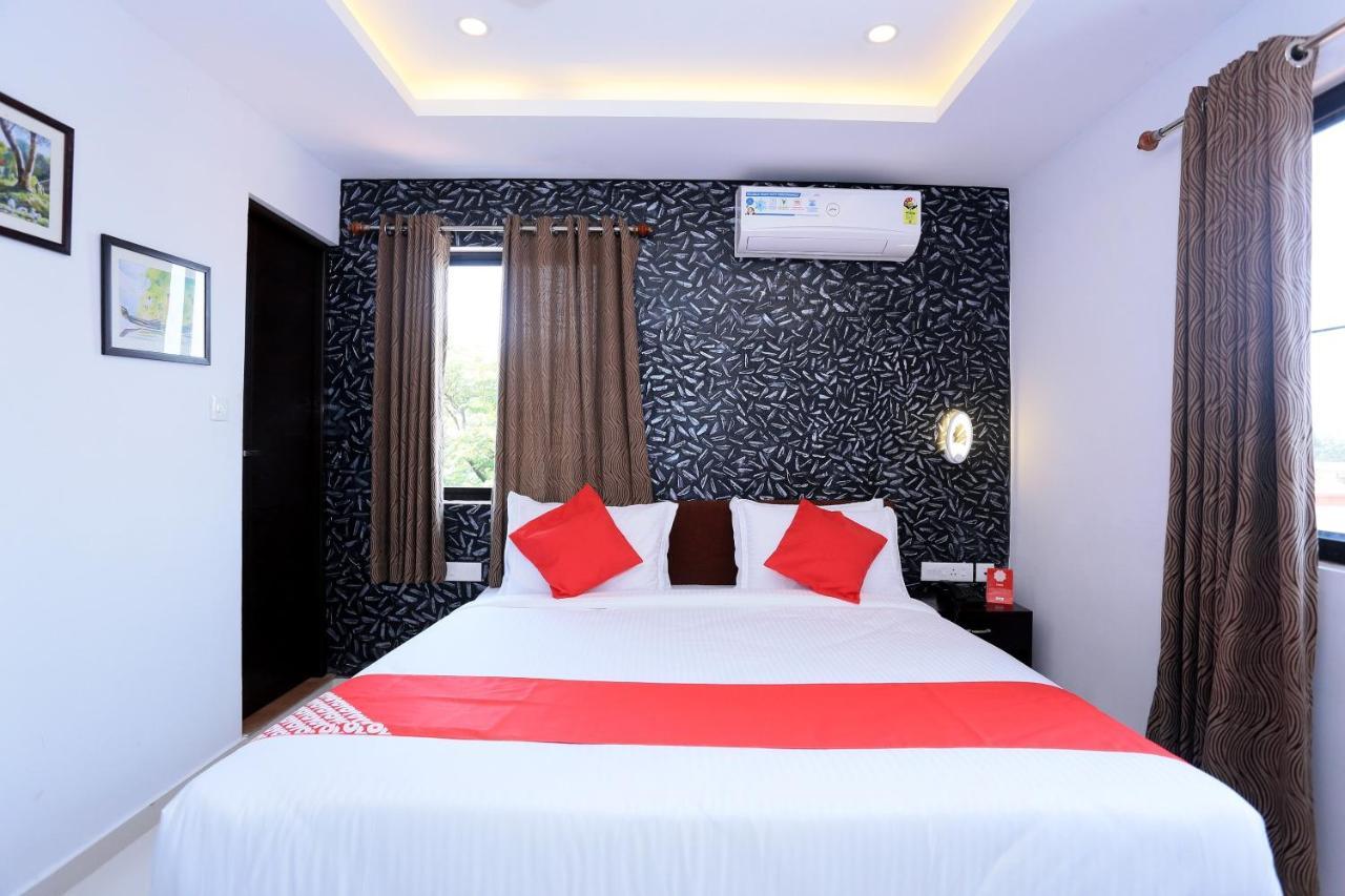 Capital O 61059 Green Life Hotell Kochi Exteriör bild