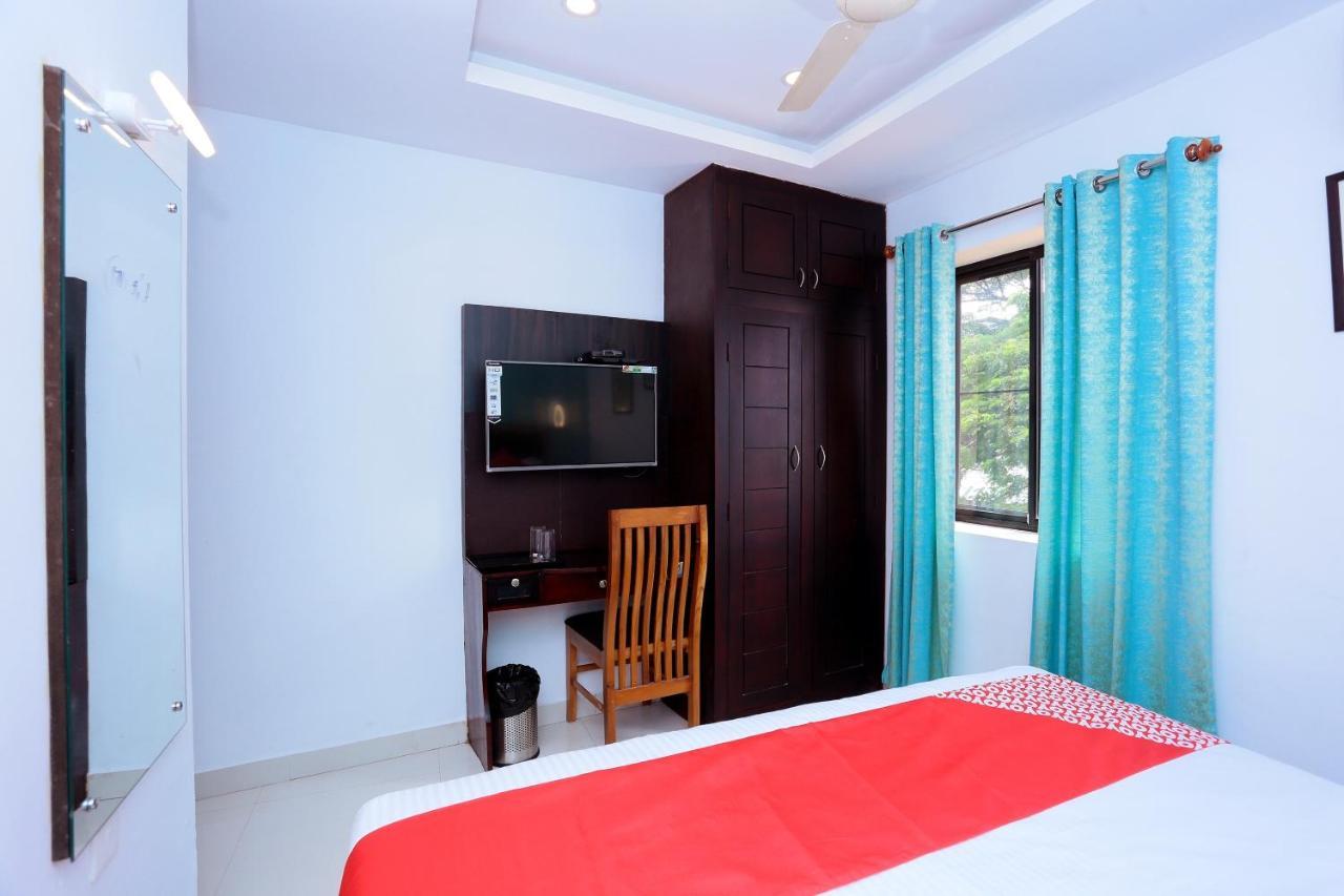 Capital O 61059 Green Life Hotell Kochi Exteriör bild