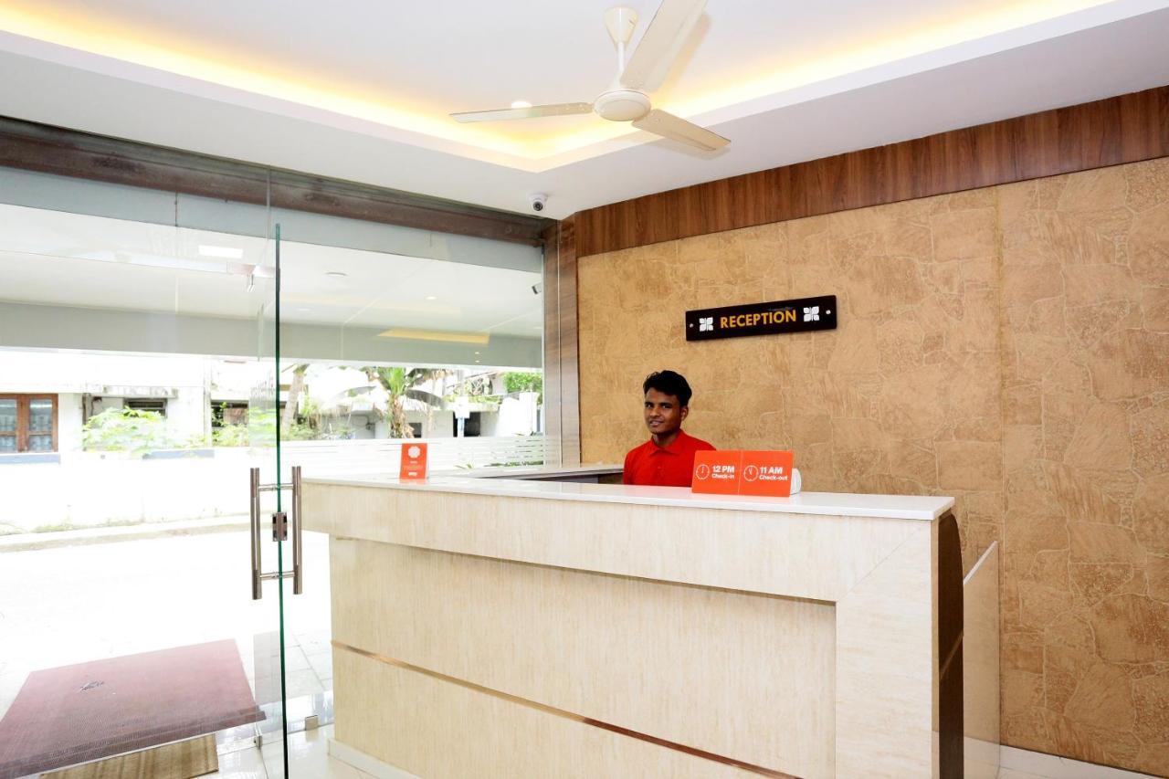 Capital O 61059 Green Life Hotell Kochi Exteriör bild