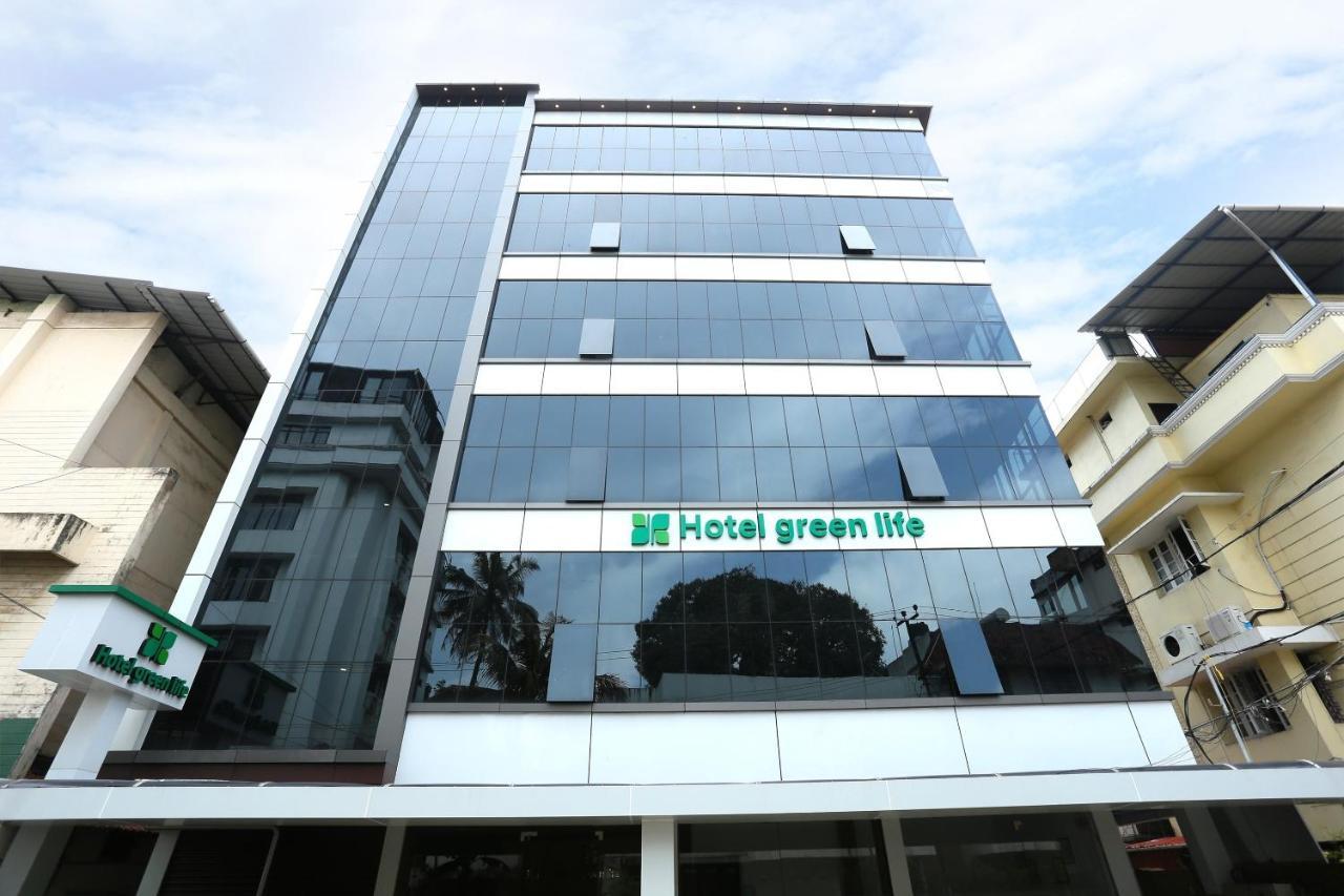 Capital O 61059 Green Life Hotell Kochi Exteriör bild
